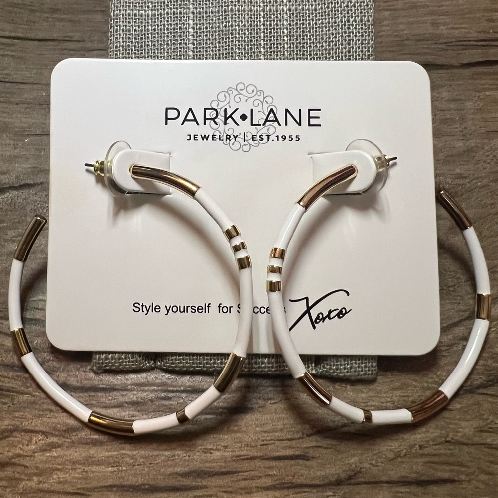 ☘️Park Lane Earrings